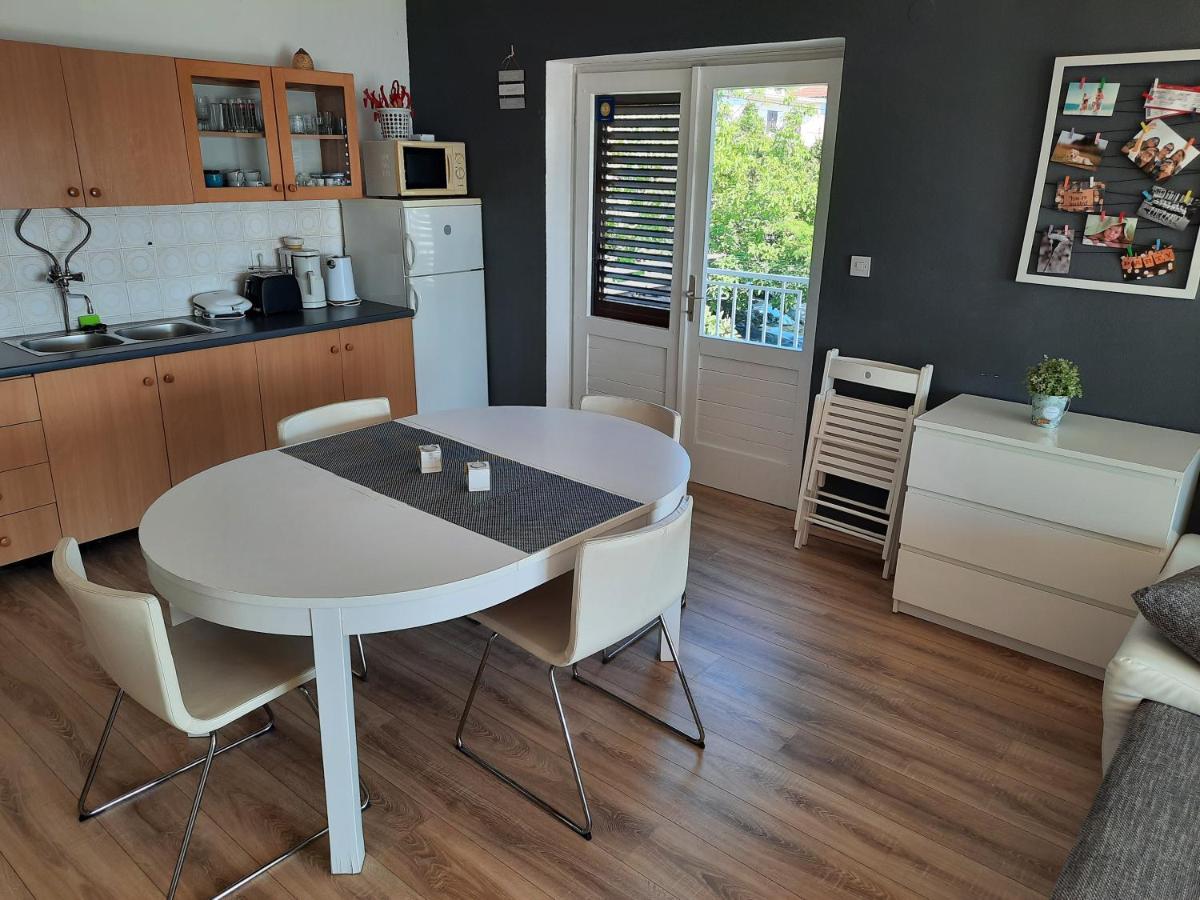 Sea View Nona Apartment Цриквеница Экстерьер фото
